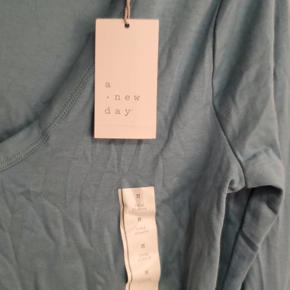 A New Day Long Sleeve Tee Women's Size Medium #E32 - Picture 3 of 7
